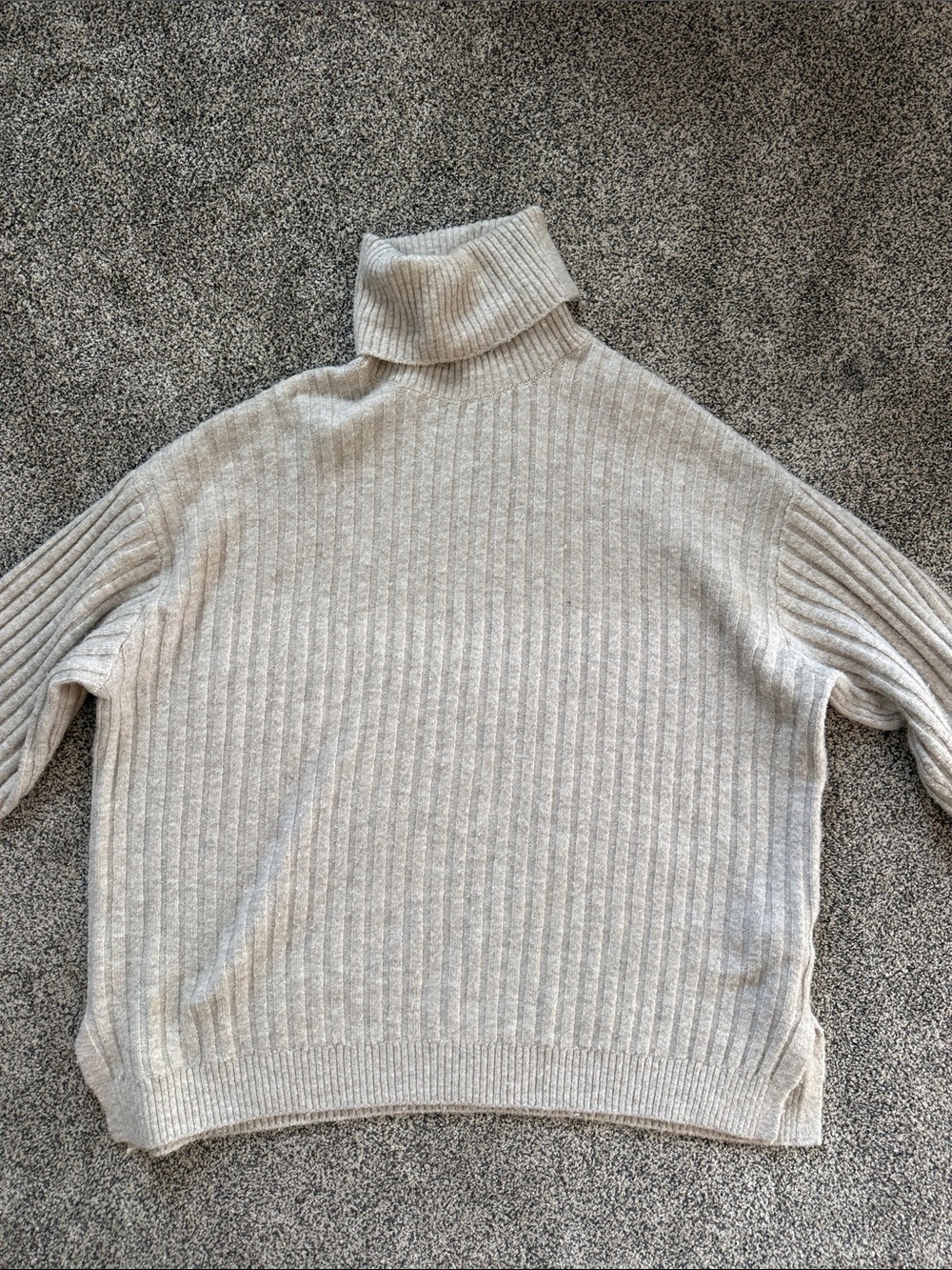 H&M Light Gray Ribbed Turtleneck Sweater - Cozy Boxy Fit